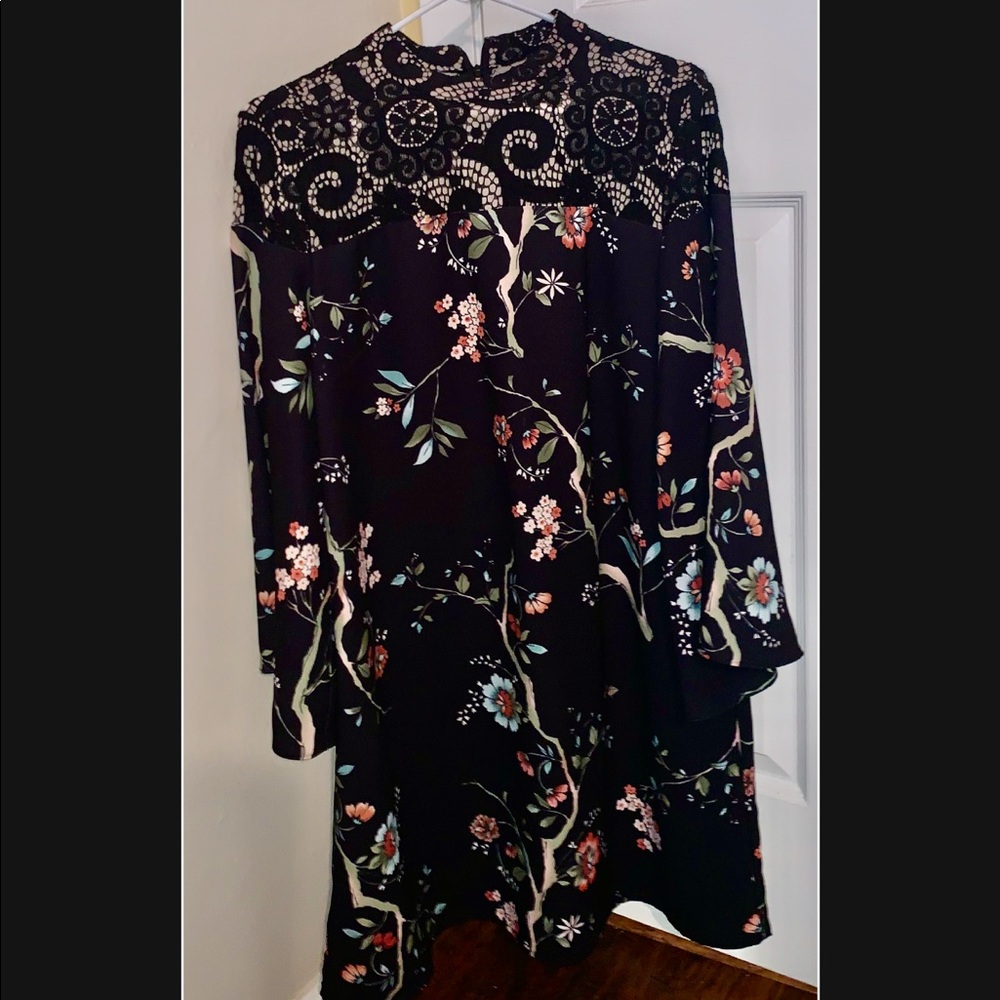 Dress - Picture 1 of 2